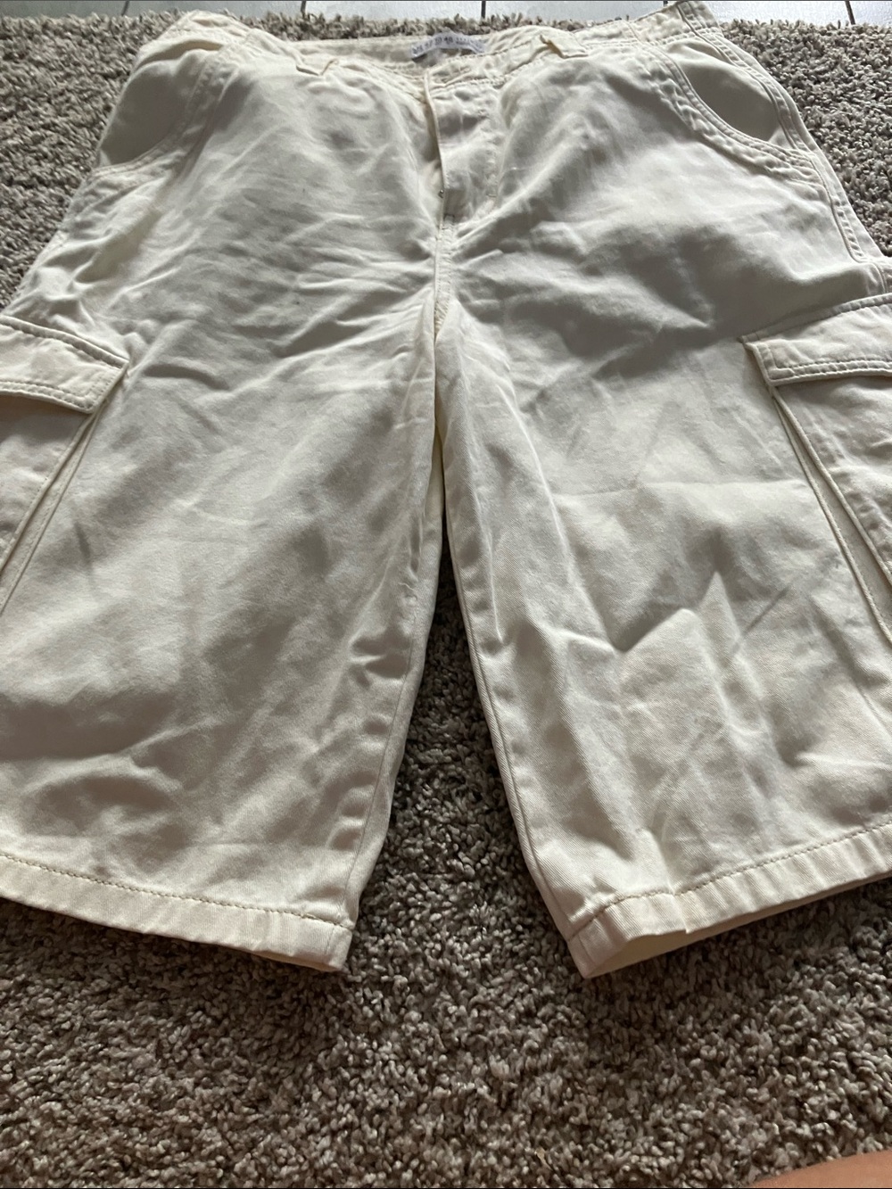 Cargo Shorts in Cream - Classic Casual Fit
